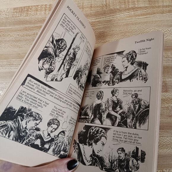 Twelfth Night William Shakespeare 1984 B&W Pocket Classics Comic Paperback Vtg - Picture 5 of 6